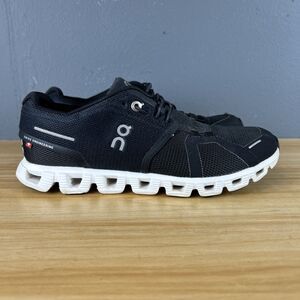 On Cloud 5 Womens Size 7.5 Black White Athletic Running Walking Shoes Sneakers